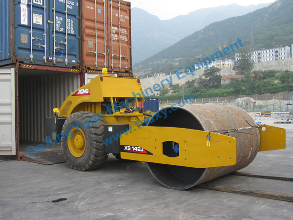 c鿴ԔϢ}14ton Road Roller  xΔ1670