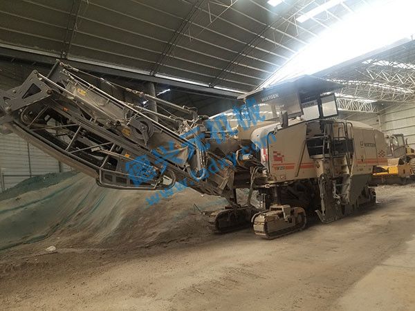 c鿴ԔϢ}SظٙCW215 xΔ1738